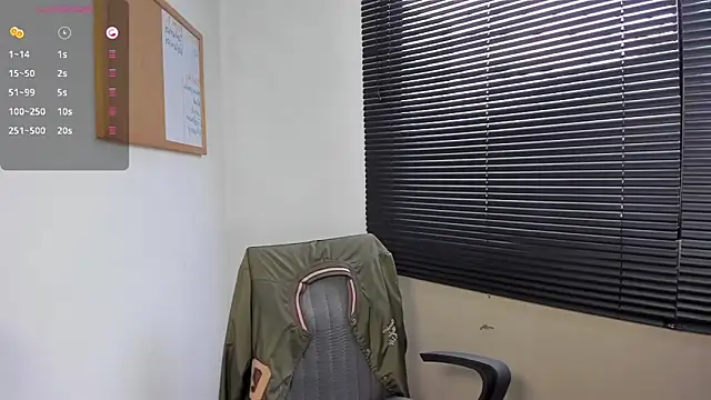 Snapshot of DaviidEvans_ chatting on December 11, 2024, 1:06 pm DaviidEvans online show from December 11, 2024, 1:06 pm