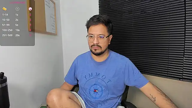 Snapshot of DaviidEvans_ chatting on December 19, 2024, 10:56 am DaviidEvans online show from December 19, 2024, 10:56 am