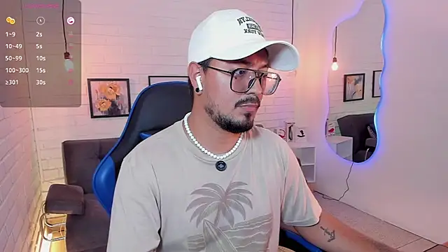 Snapshot of DaviidEvans_ chatting on September 14, 2025, 2:27 pm DaviidEvans online show from September 14, 2025, 2:27 pm