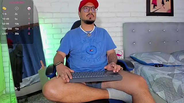 Snapshot of DaviidEvans_ chatting on September 21, 2025, 10:17 am DaviidEvans online show from September 21, 2025, 10:17 am