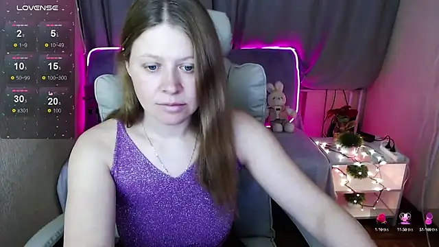 alekasamui online show from January 7, 2025, 3:46 am