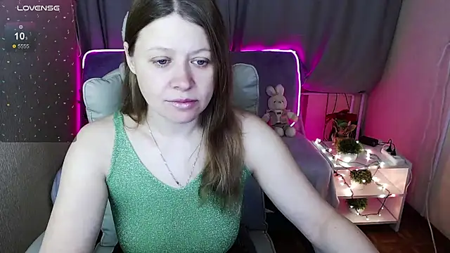 alekasamui online show from January 23, 2025, 12:25 am