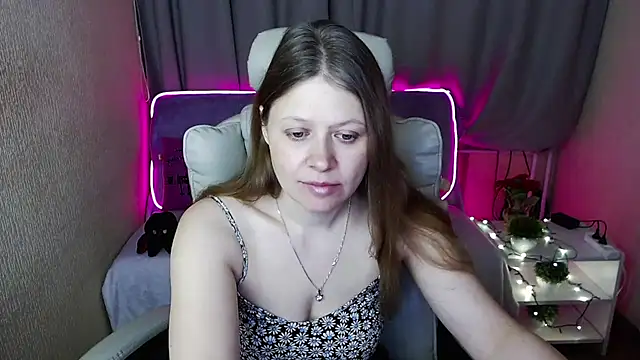 alekasamui online show from March 3, 2025, 1:31 am