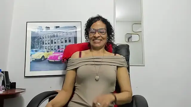 Aries Mature online show from September 17, 2025, 4:30 pm