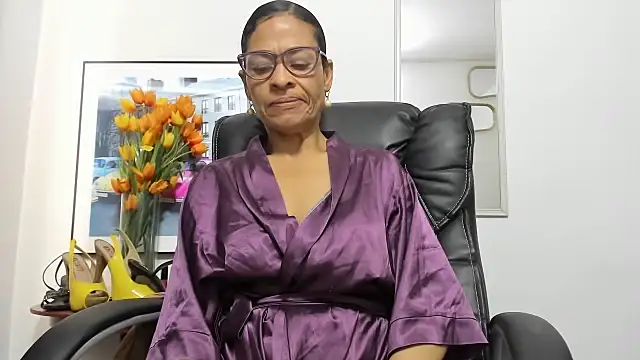 Aries Mature online show from November 15, 2025, 1:40 pm