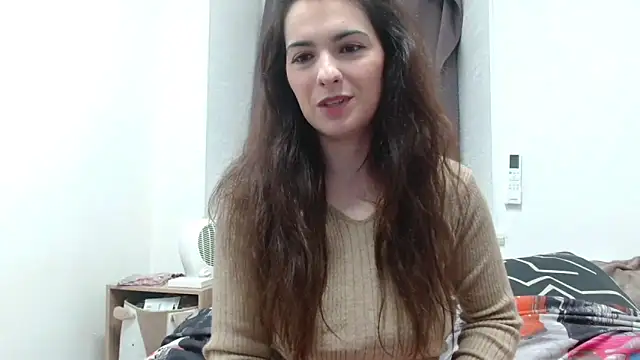 desirmiss1 online show from February 25, 2026, 8:13 am