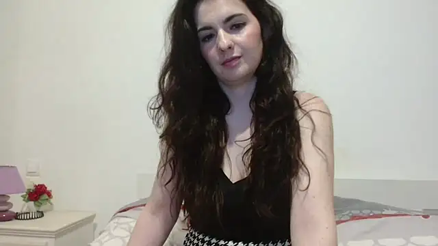 desirmiss1 online show from May 11, 2026, 2:45 pm