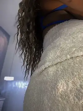 Snapshot of Tayra_Siny chatting on March 13, 2025, 5:50 pm Tayra Siny online show from March 13, 2025, 5:50 pm