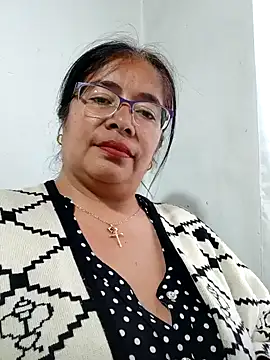 Snapshot of __valentina18 chatting on December 30, 2024, 8:36 pm valentina18 online show from December 30, 2024, 8:36 pm