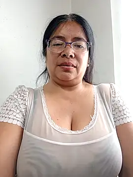 Snapshot of __valentina18 chatting on February 25, 2025, 4:42 pm valentina18 online show from February 25, 2025, 4:42 pm