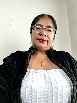 Snapshot of __valentina18 chatting on November 19, 2025, 1:00 pm valentina18 online show from November 19, 2025, 1:00 pm