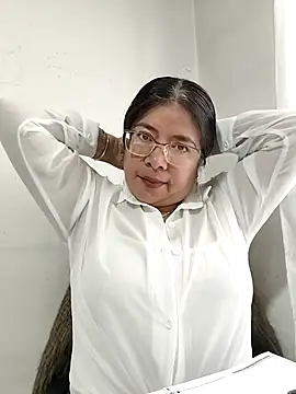   valentina18 online show from January 19, 2026, 1:15 pm