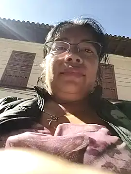  valentina18 online show from July 28, 2026, 2:13 pm