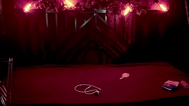 Tinker Belll online show from January 6, 2026, 8:01 pm