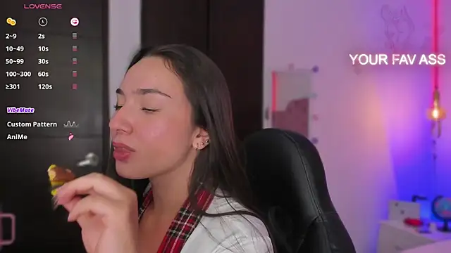 Snapshot of ava_blue chatting on February 19, 2025, 10:42 pm ava blue online show from February 19, 2025, 10:42 pm