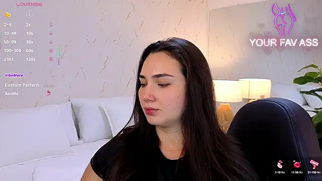 Snapshot of ava_blue chatting on September 17, 2025, 7:48 pm ava blue online show from September 17, 2025, 7:48 pm