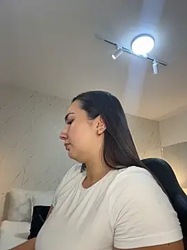Snapshot of ava_blue chatting on June 19, 2026, 7:06 pm ava blue online show from June 19, 2026, 7:06 pm