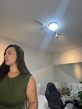 Snapshot of ava_blue chatting on July 1, 2026, 7:24 pm ava blue online show from July 1, 2026, 7:24 pm