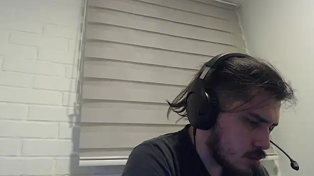 hung weeb online show from February 4, 2025, 3:54 am