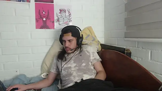 hung weeb online show from February 12, 2025, 3:18 am