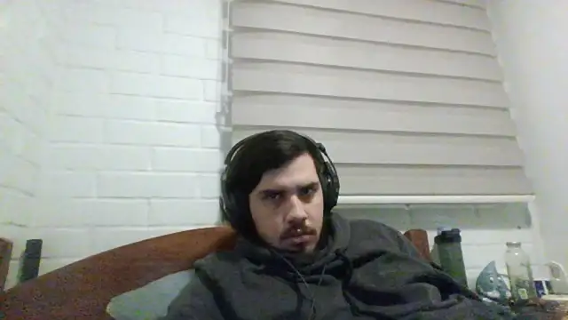 hung weeb online show from June 26, 2026, 1:21 am