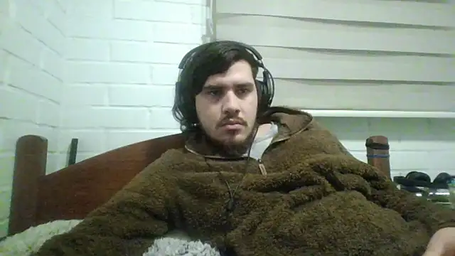 hung weeb online show from July 26, 2026, 5:04 am