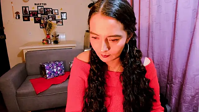 emma luxy online show from March 14, 2026, 5:57 am