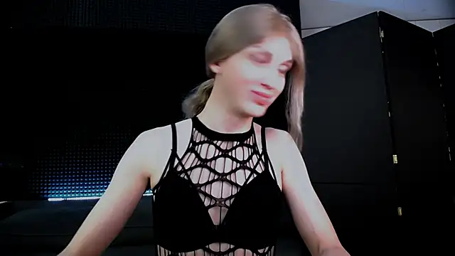 Snapshot of Hardy_Green chatting on October 17, 2025, 4:59 am Hardy Green online show from October 17, 2025, 4:59 am