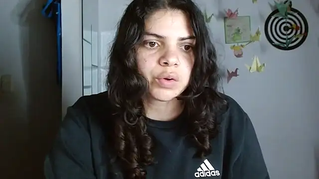 Nikkykora15 online show from April 28, 2026, 2:27 am
