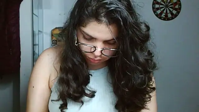 Nikkykora15 online show from June 3, 2026, 1:41 am