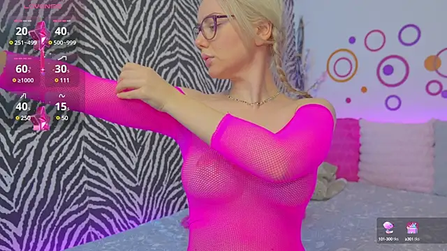 Snapshot of JennyShow chatting on March 9, 2025, 10:08 am JennyShow online show from March 9, 2025, 10:08 am