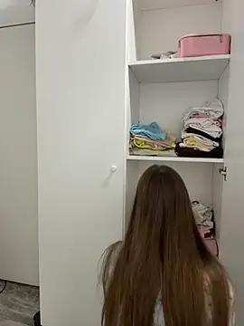 elikako online show from April 15, 2026, 11:06 am