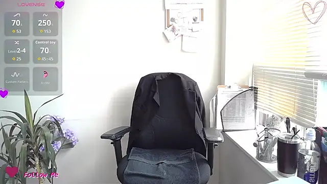 Snapshot of City_Kat chatting on September 18, 2025, 3:25 pm City Kat online show from September 18, 2025, 3:25 pm