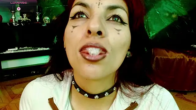 julieth sex1 online show from April 30, 2026, 8:53 am