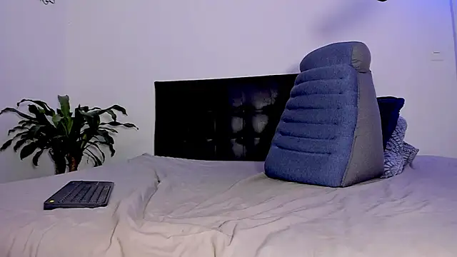 Snapshot of Eiden_allenx chatting on February 4, 2025, 8:46 am Eiden allenx online show from February 4, 2025, 8:46 am