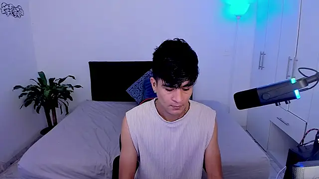 Snapshot of Eiden_allenx chatting on February 6, 2025, 2:58 pm Eiden allenx online show from February 6, 2025, 2:58 pm