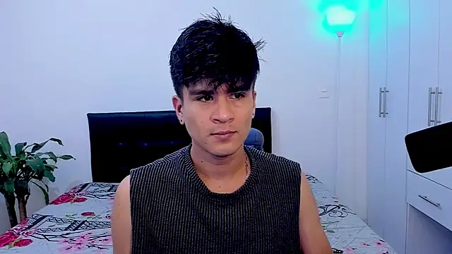 Snapshot of Eiden_allenx chatting on February 10, 2025, 1:03 am Eiden allenx online show from February 10, 2025, 1:03 am