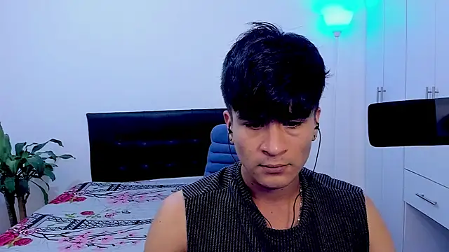 Snapshot of Eiden_allenx chatting on February 10, 2025, 4:08 am Eiden allenx online show from February 10, 2025, 4:08 am