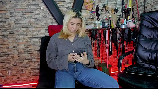 Liltildeman moon online show from November 30, 2025, 1:53 am