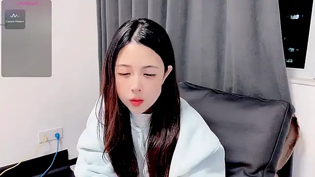 candy-yiyi online show from March 30, 2026, 1:23 pm