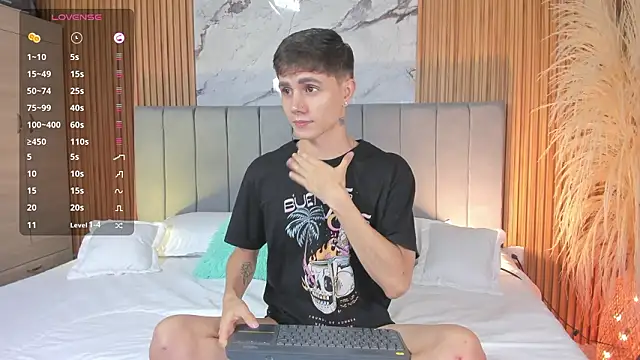 Snapshot of DustinLevine chatting on March 11, 2026, 12:11 pm DustinLevine online show from March 11, 2026, 12:11 pm