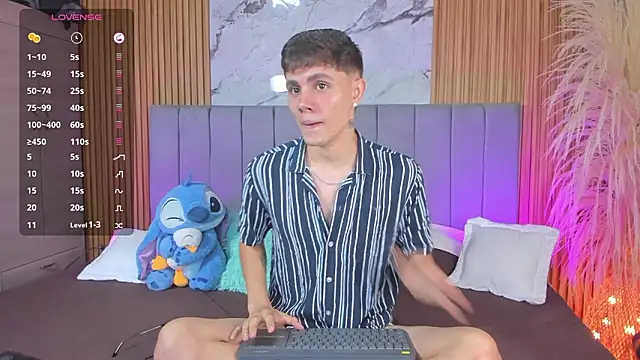 Snapshot of DustinLevine chatting on March 19, 2026, 12:31 pm DustinLevine online show from March 19, 2026, 12:31 pm