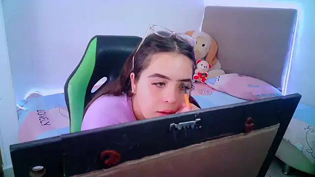  alicia z online show from January 28, 2025, 6:17 pm