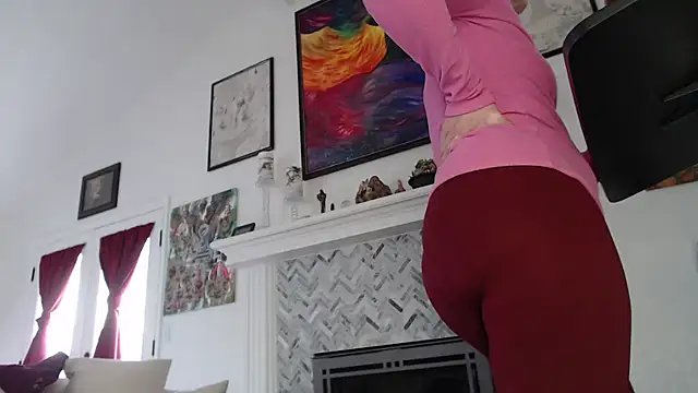 AuroraWillows online show from February 17, 2025, 9:08 pm