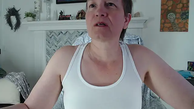 AuroraWillows online show from January 13, 2026, 11:04 am