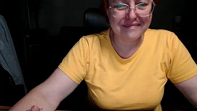 Snapshot of JoannaAndNeighbour chatting on November 20, 2025, 6:46 am JoannaAndNeighbour online show from November 20, 2025, 6:46 am