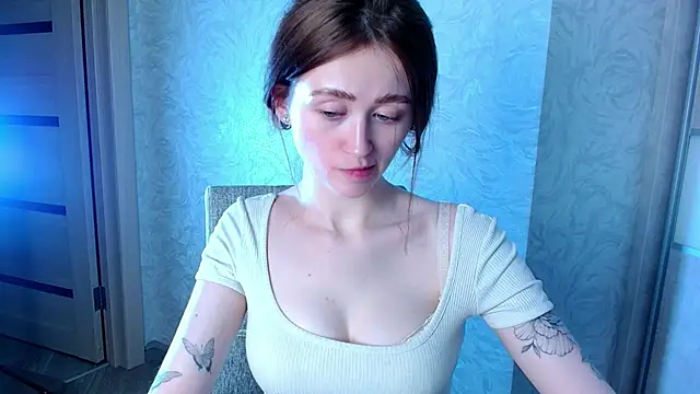 millllina online show from February 24, 2025, 6:47 pm