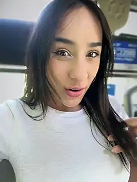 Snapshot of __IRIS__ chatting on December 18, 2024, 5:21 pm IRIS online show from December 18, 2024, 5:21 pm