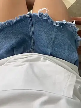 Snapshot of __IRIS__ chatting on December 26, 2024, 7:38 pm IRIS online show from December 26, 2024, 7:38 pm