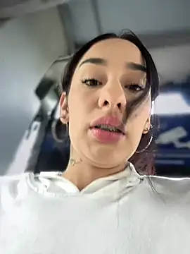 Snapshot of __IRIS__ chatting on January 4, 2025, 3:07 pm IRIS online show from January 4, 2025, 3:07 pm